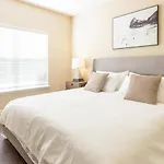 Landing Modern Apartment With Amazing Amenities