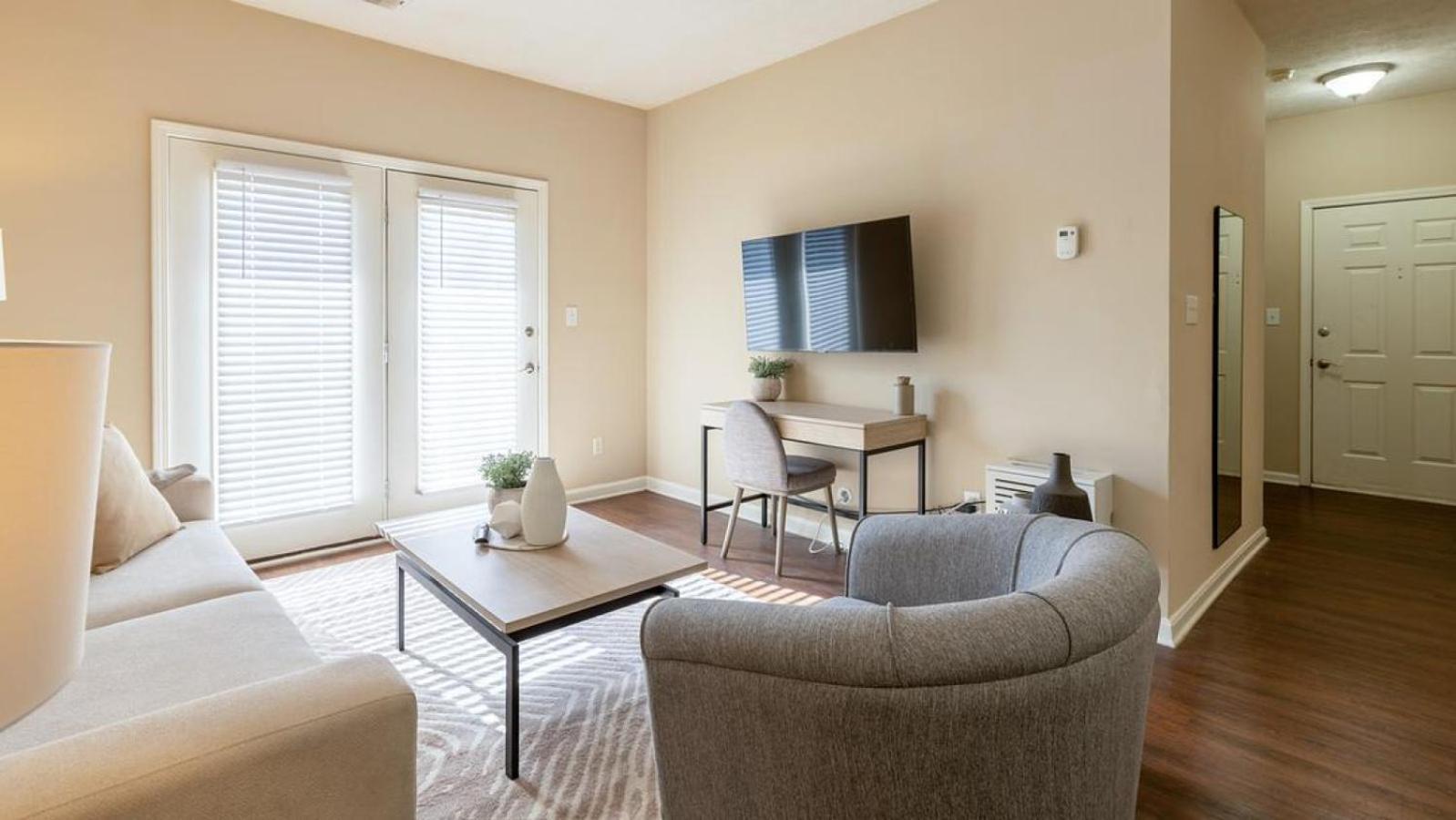 Landing Modern With Amazing Amenities Apartment
