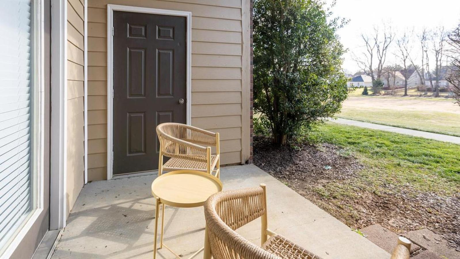 Landing Modern With Amazing Amenities *